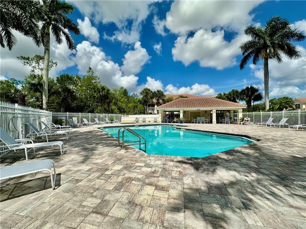 1164 Oxford Ln – photo 5