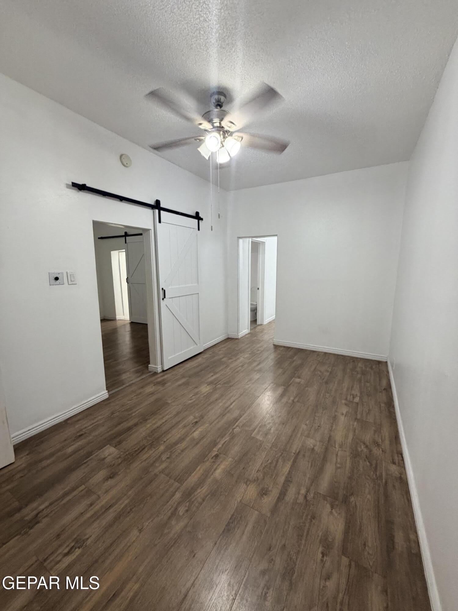 2221 Bassett Avenue – photo 4