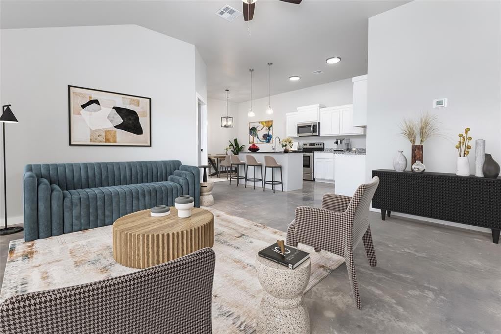 2324 SW 90 Place – photo 2