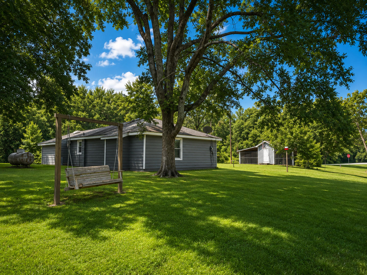 Charming 2 Bedroom 1 bath home – photo 2