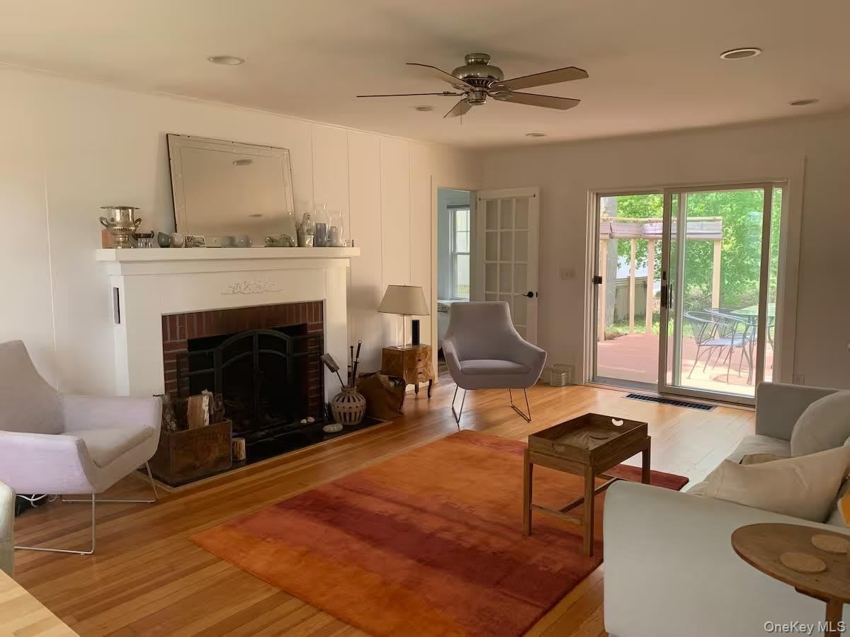 1240 West Road – photo 3