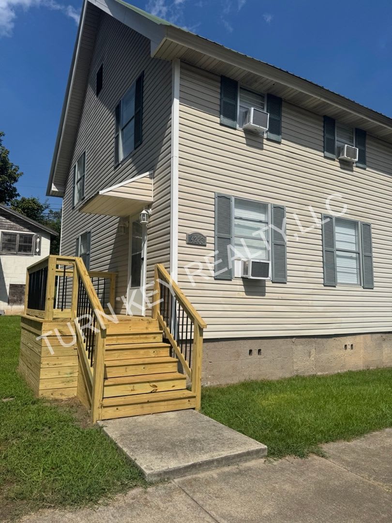 Townhome for rent in Cordova – photo 1