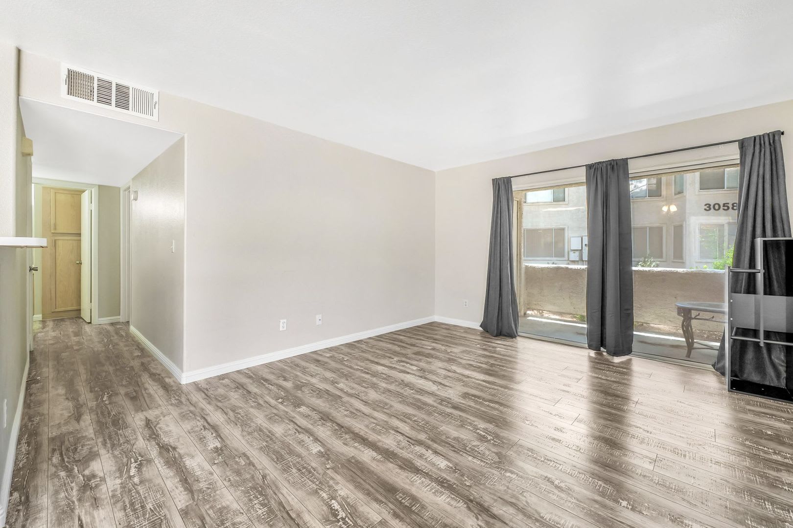 Charming First-Floor Condo in a Gated Community with Resort-Style Amenities! – photo 4