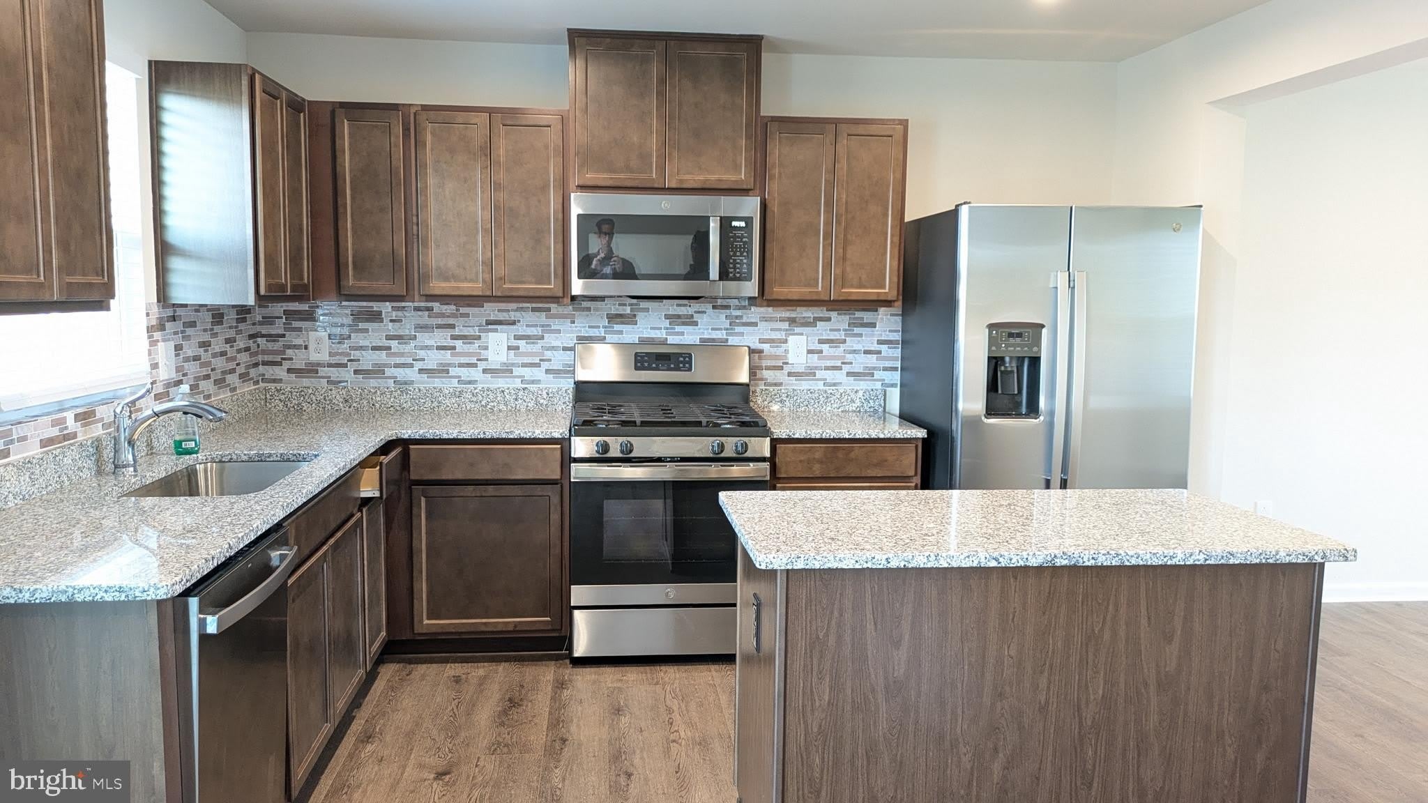 289 HAMILTON Lane – photo 2