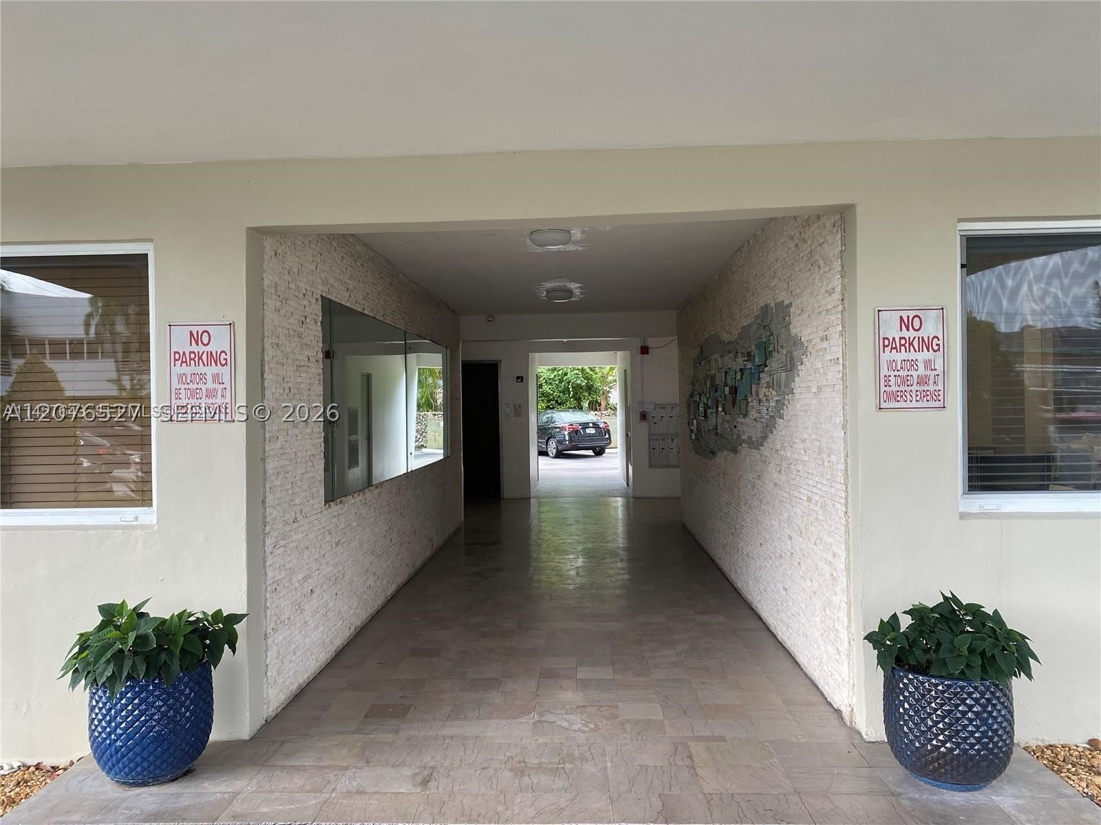 6250 Bird Rd – photo 2