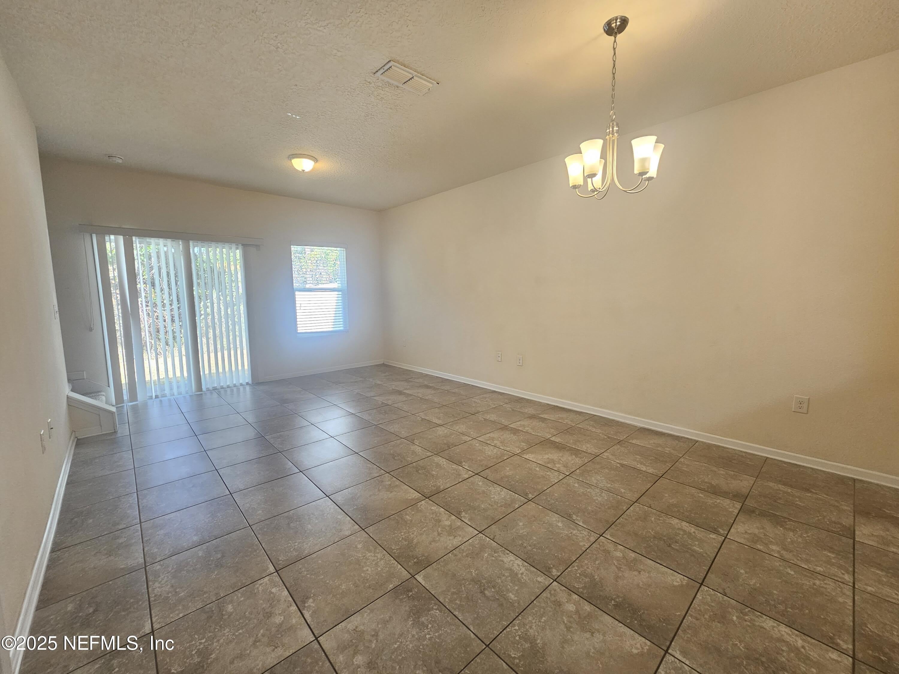444 SERVIA Drive – photo 3