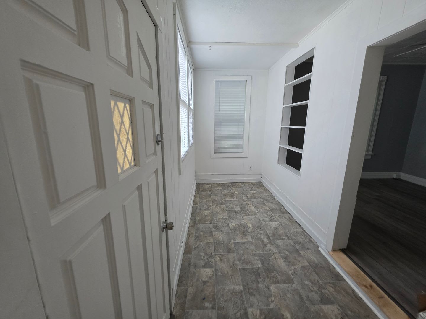 3 bedroom 1.5 bath – photo 2