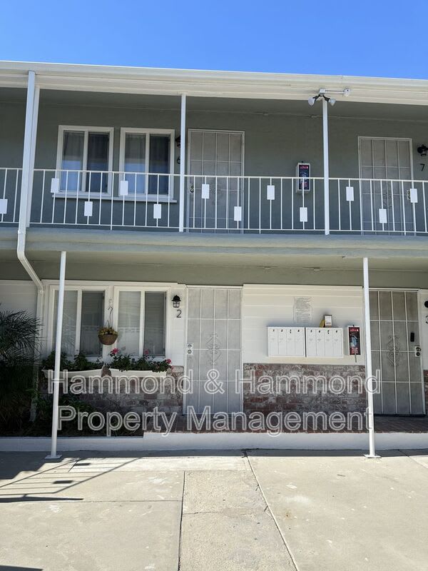 5854 Tujunga Ave. – photo 1