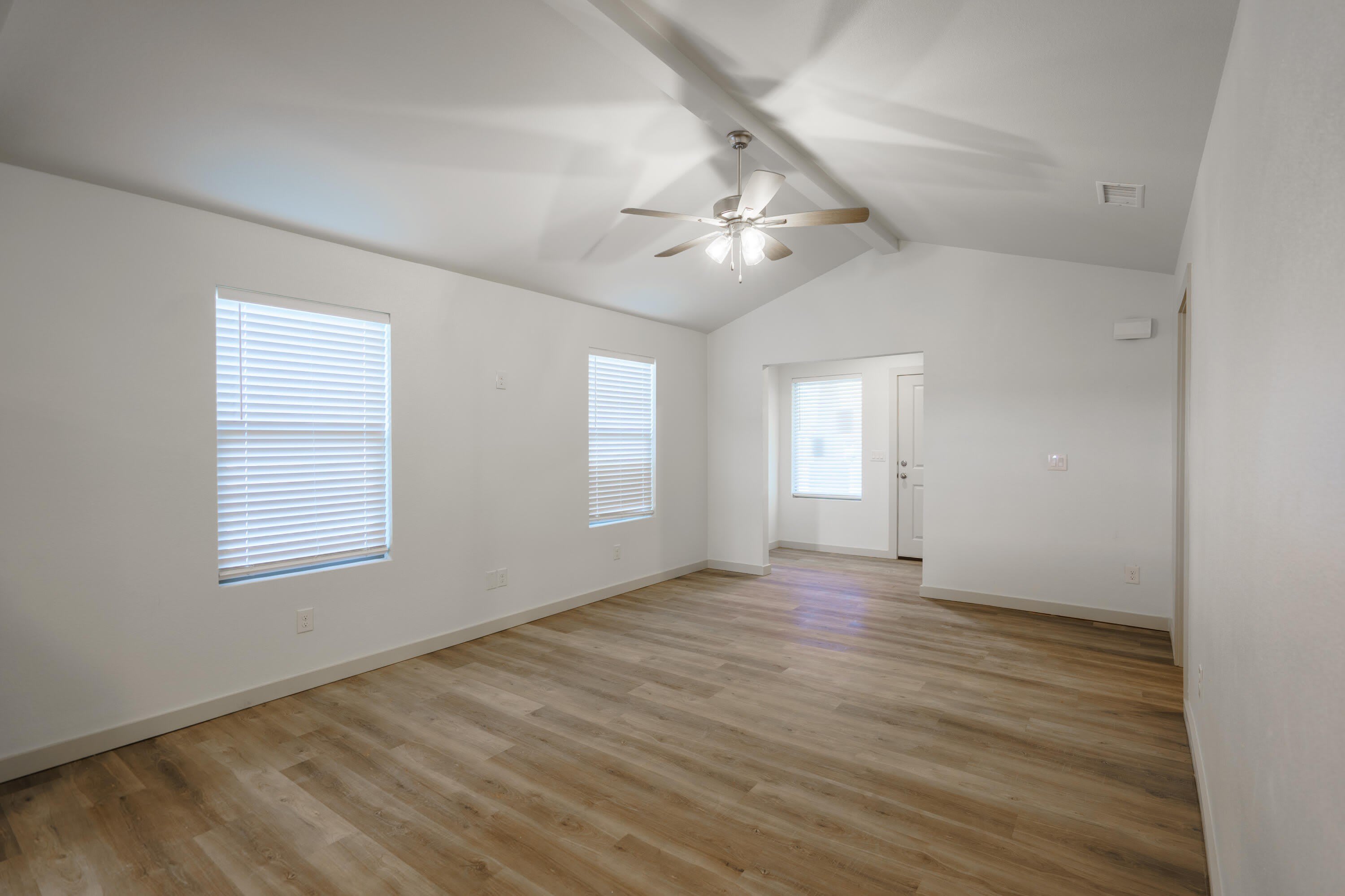 7717 Date Avenue – photo 3