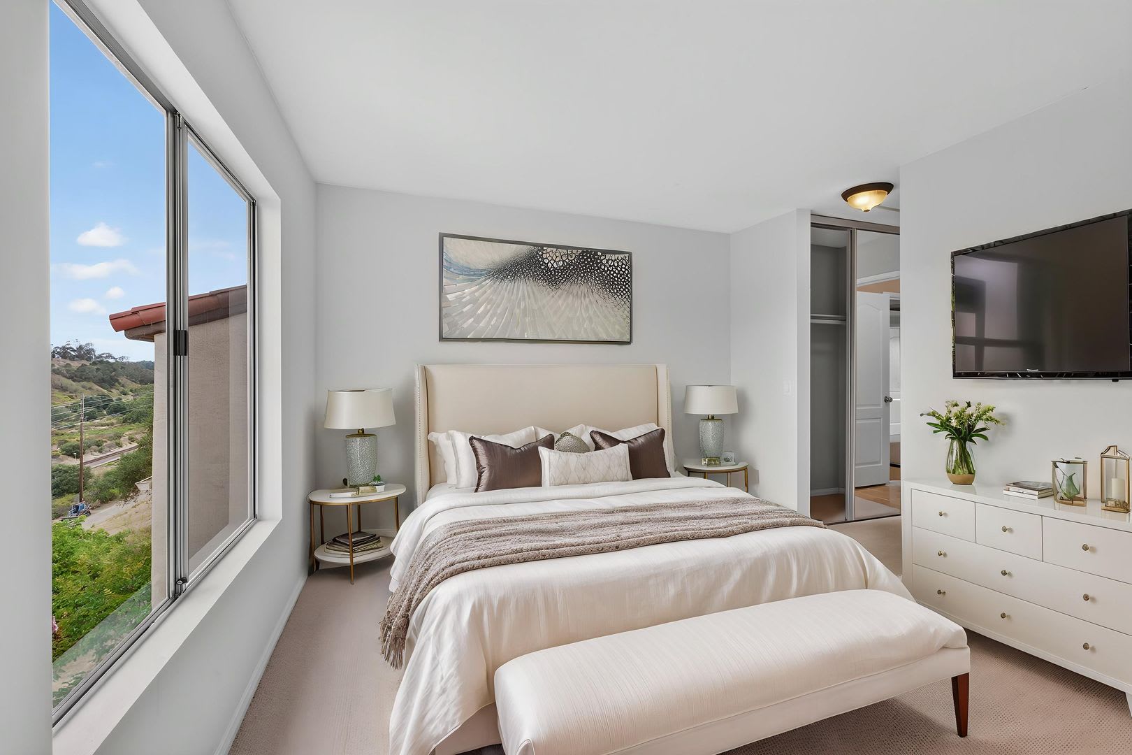 Delightful 2 Bedroom 2 Bath Condo in UTC – photo 4