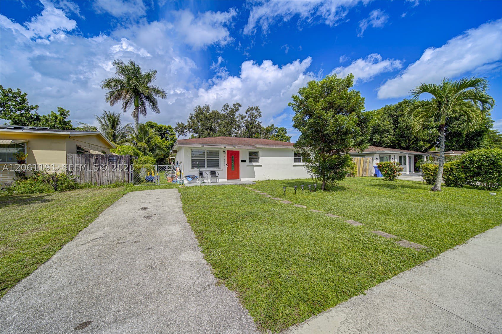 6433 SW 25th St – photo 1