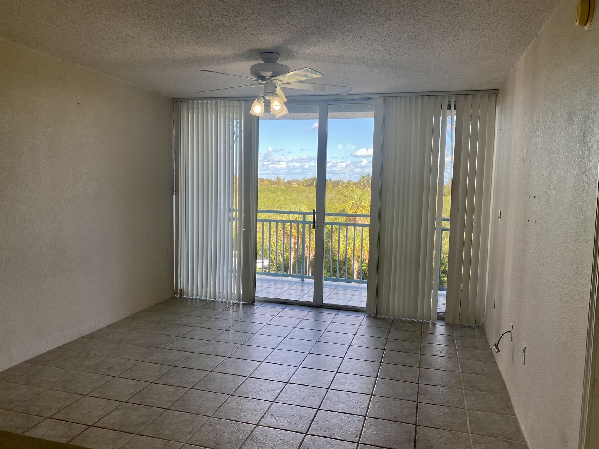 3675 Seaside Dr – photo 5