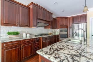 1060 Governors Lane – photo 2