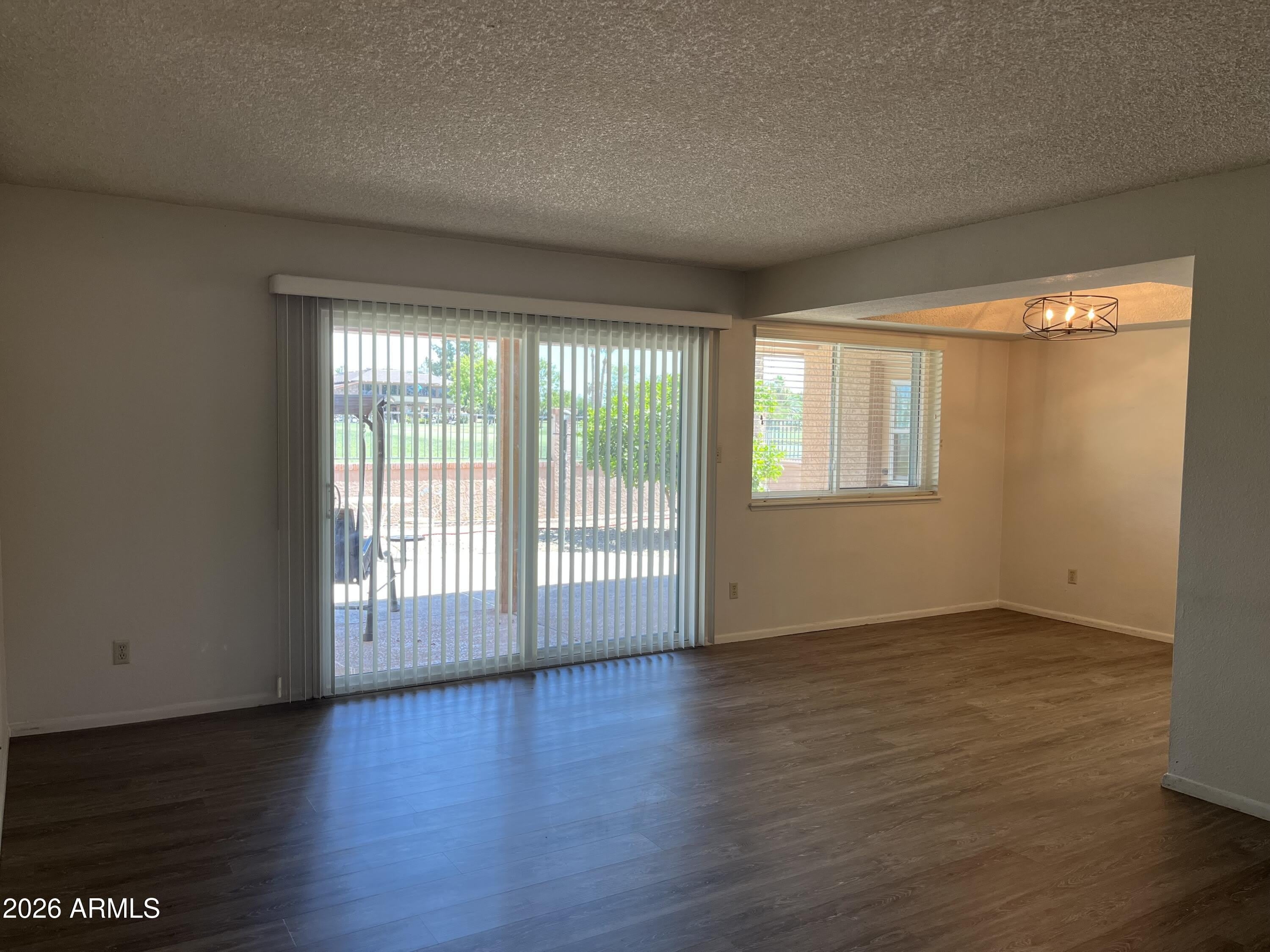 10624 W GRISWOLD Road – photo 5