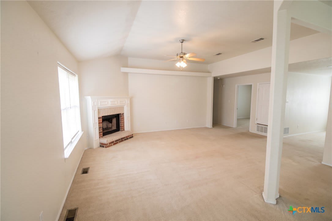 1906 Flagstaff Drive – photo 2