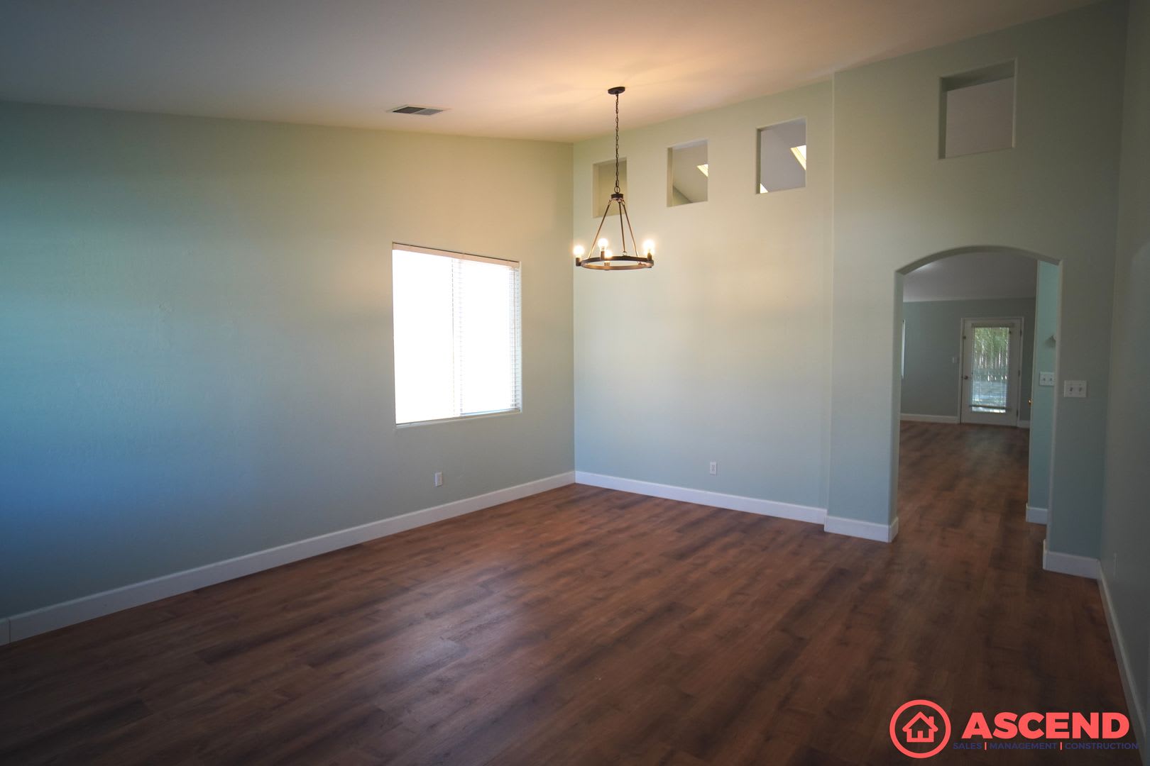 Charming Home In Nw Bakersfield – photo 3