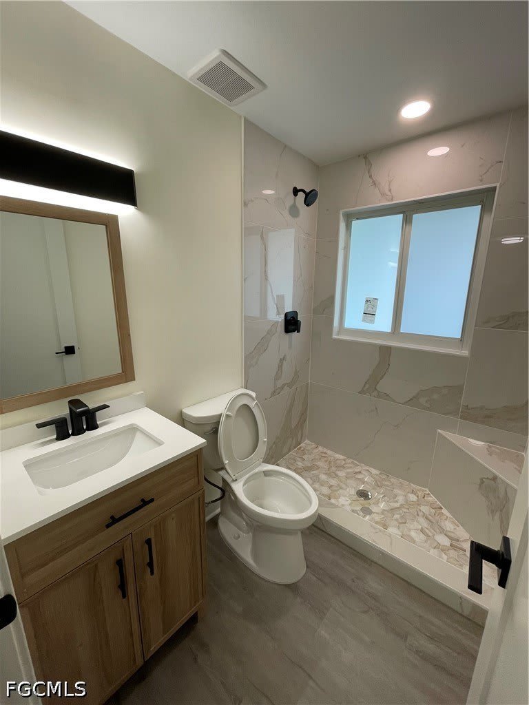 233 Cape Coral Parkway E – photo 2