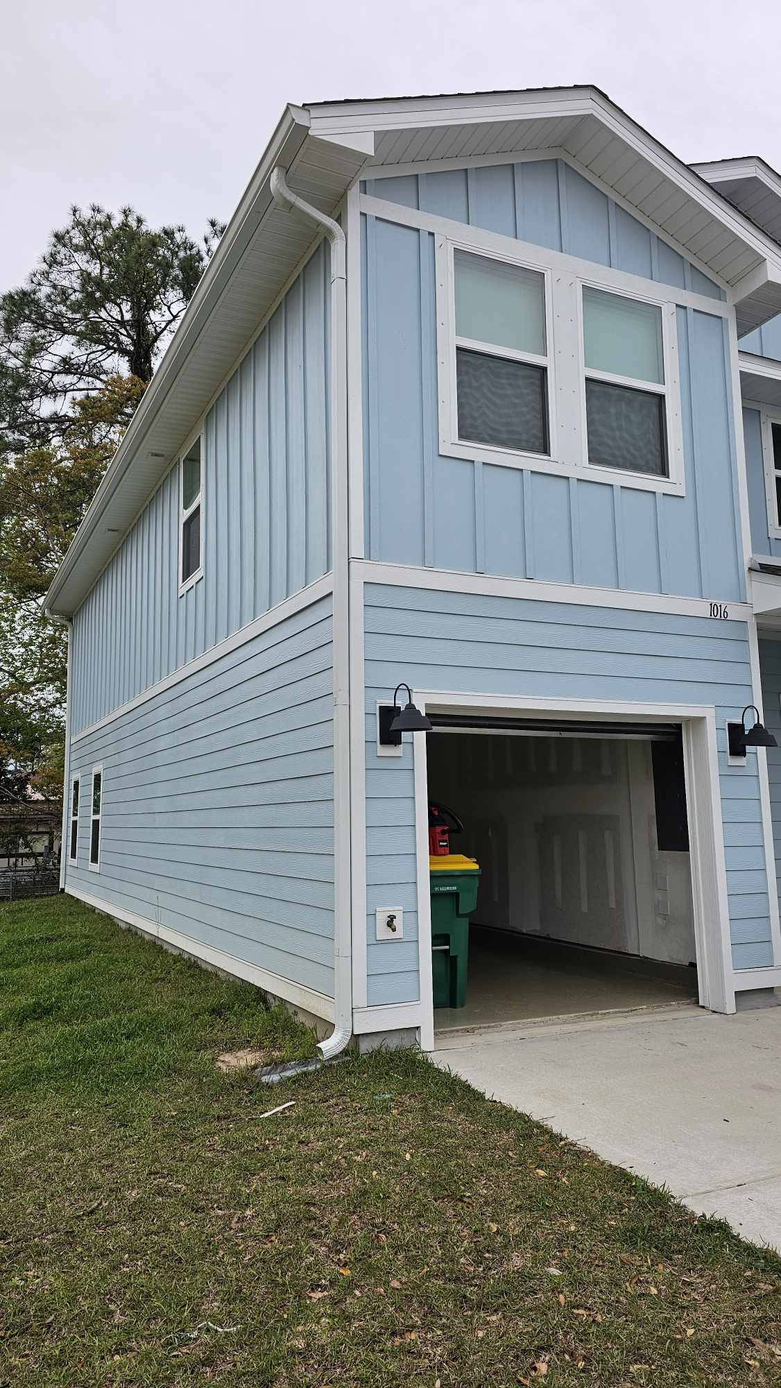 1016 Mclaren Cir – photo 2