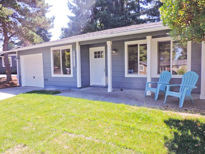 AVAILABLE NOW 3806 North Winnifred Street – photo 2