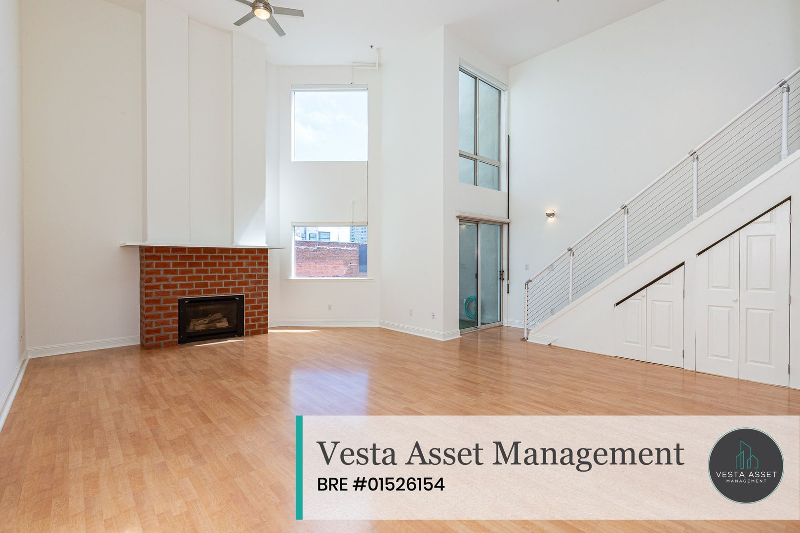 Dramatic Two-Level Residence Near Oracle Park & Caltrain – photo 3
