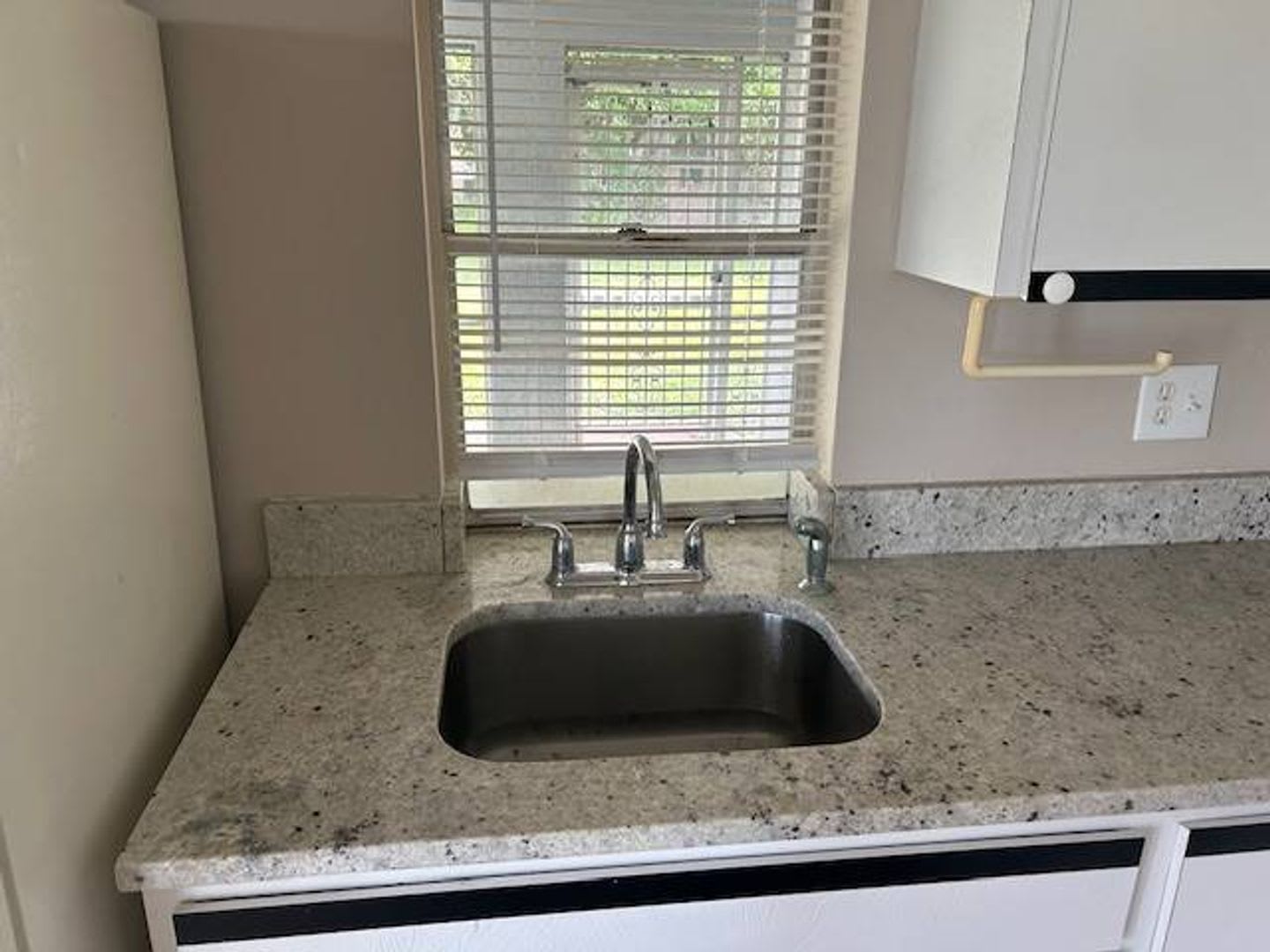 ***TWO WEEKS FREE*** Flexible Living in a Prime Cape Coral Spot – photo 5