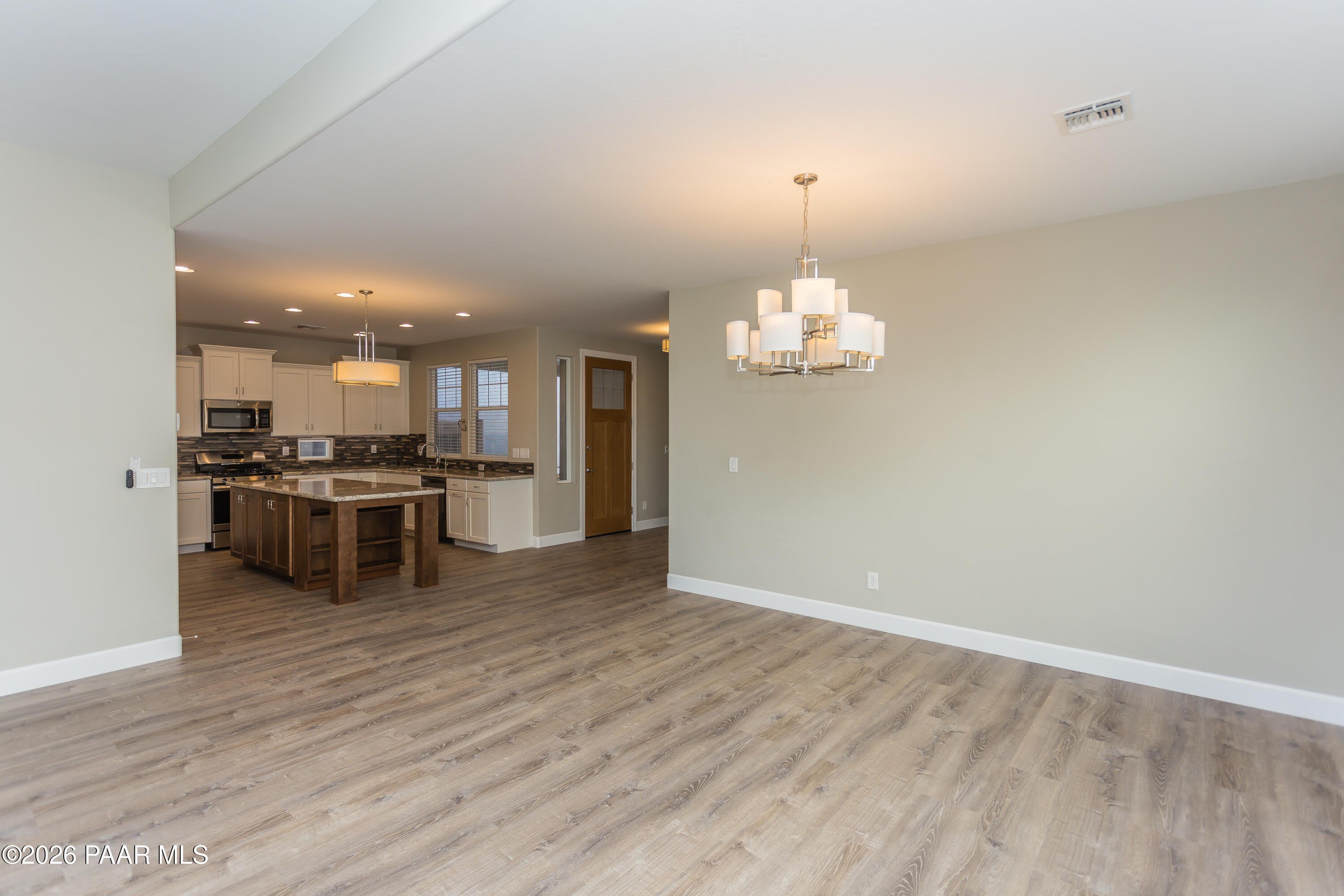 2204 Calgary Drive – photo 5