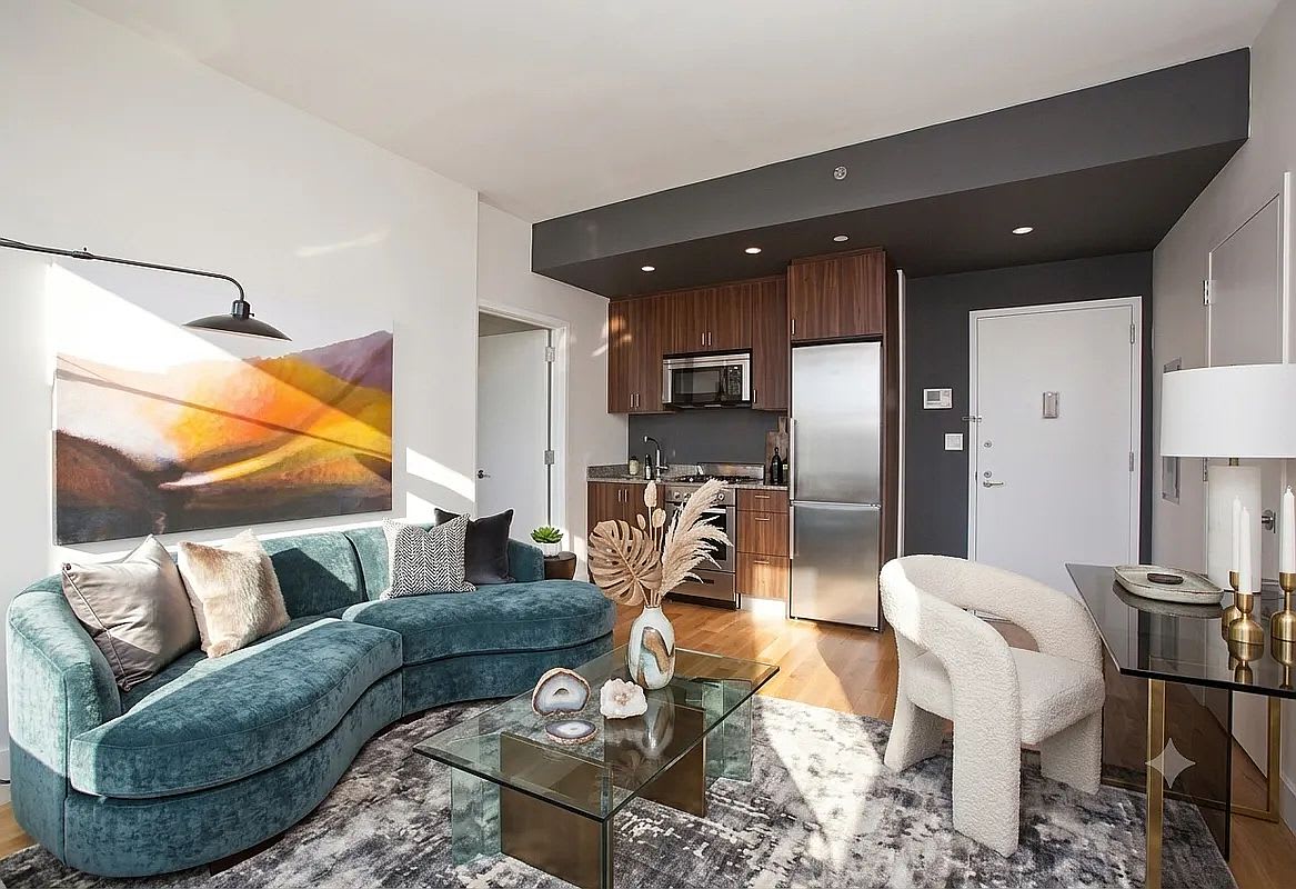 254 Front St Apt 3C – photo 2
