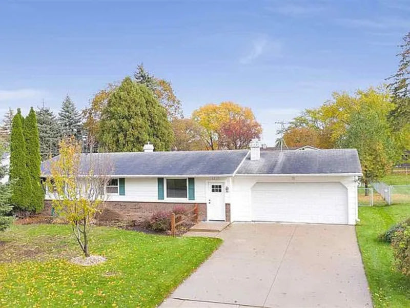 2217 Barberry Lane – photo 2