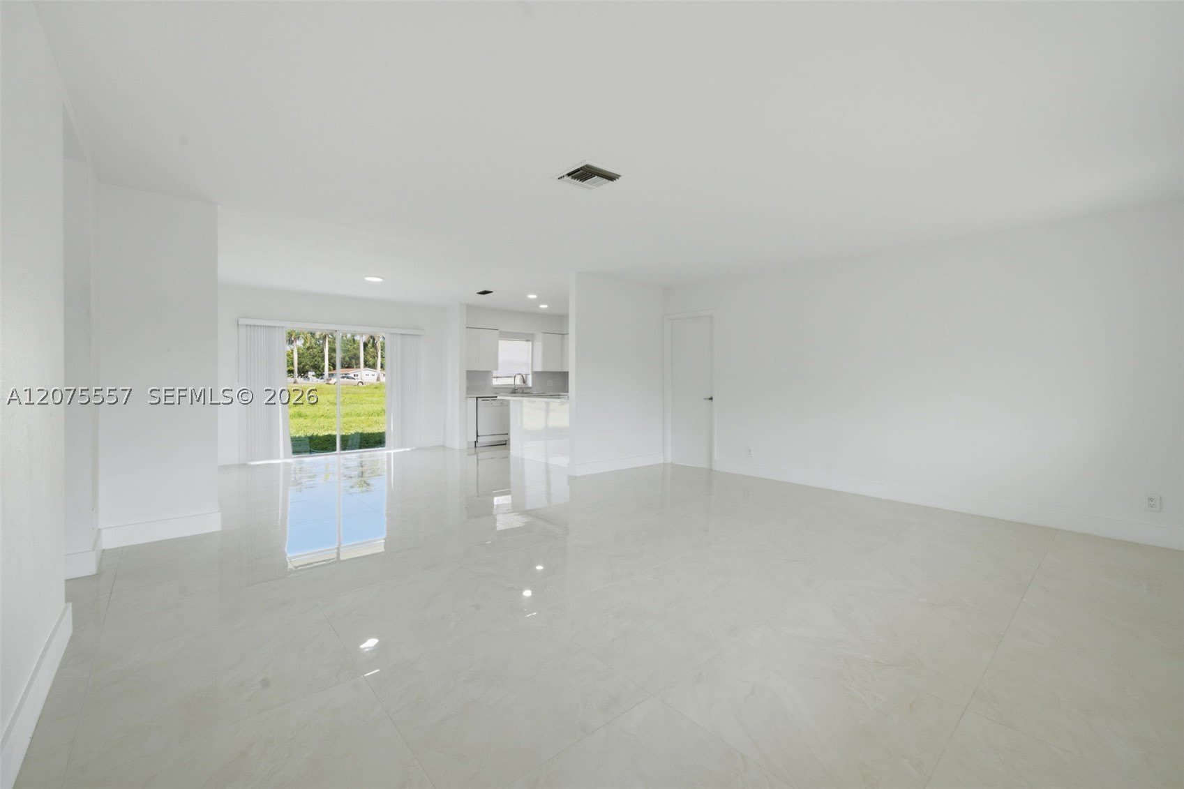 11000 NW 21st Ct – photo 5