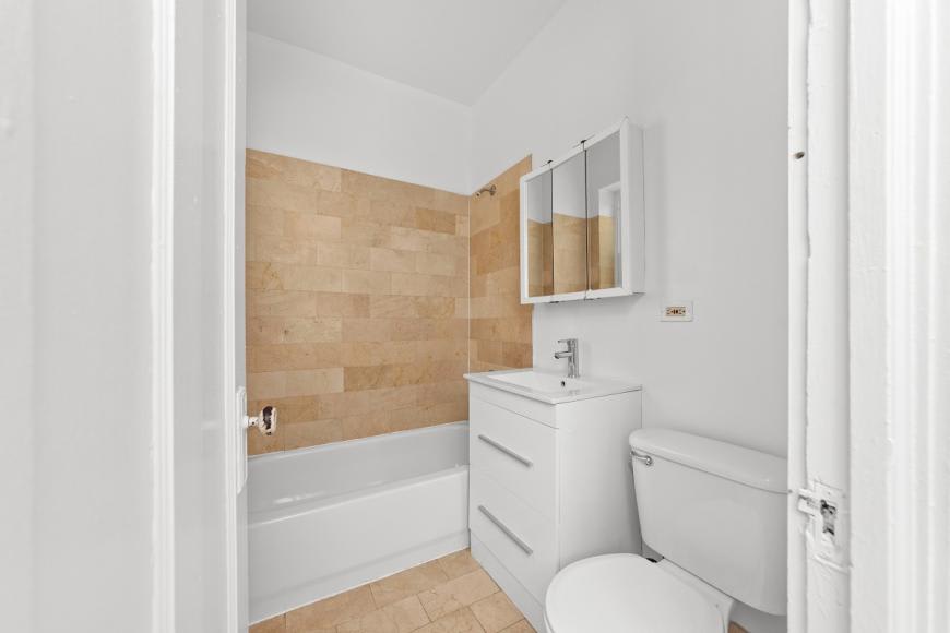 2347 N Drake – photo 3