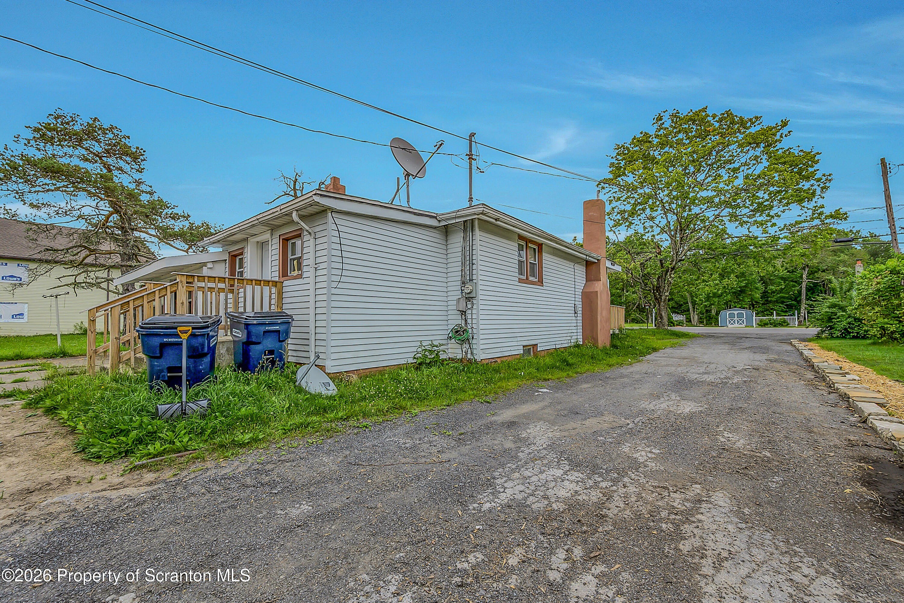 664 Laurel Drive – photo 3