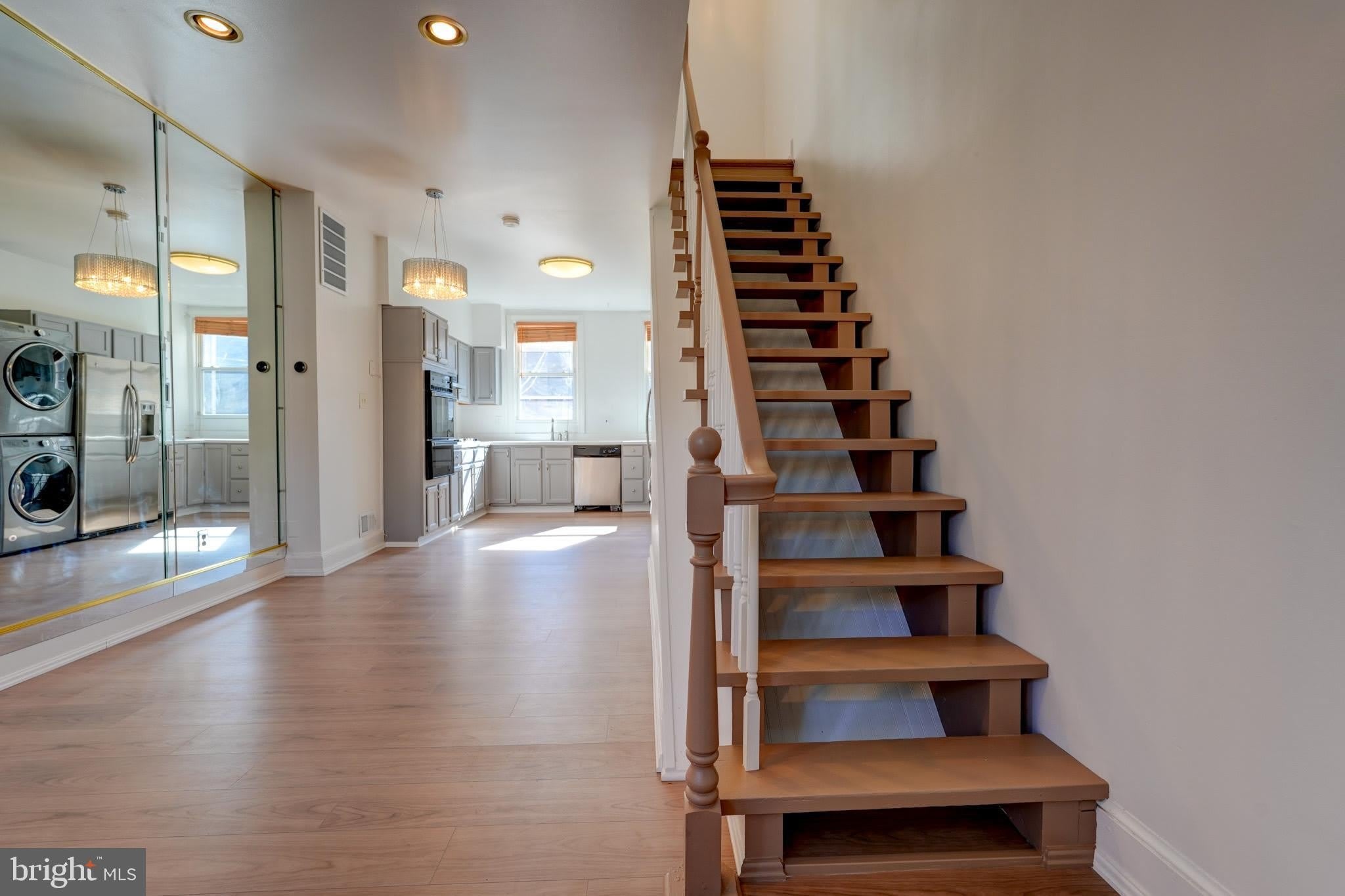 1209 I Street SE – photo 5