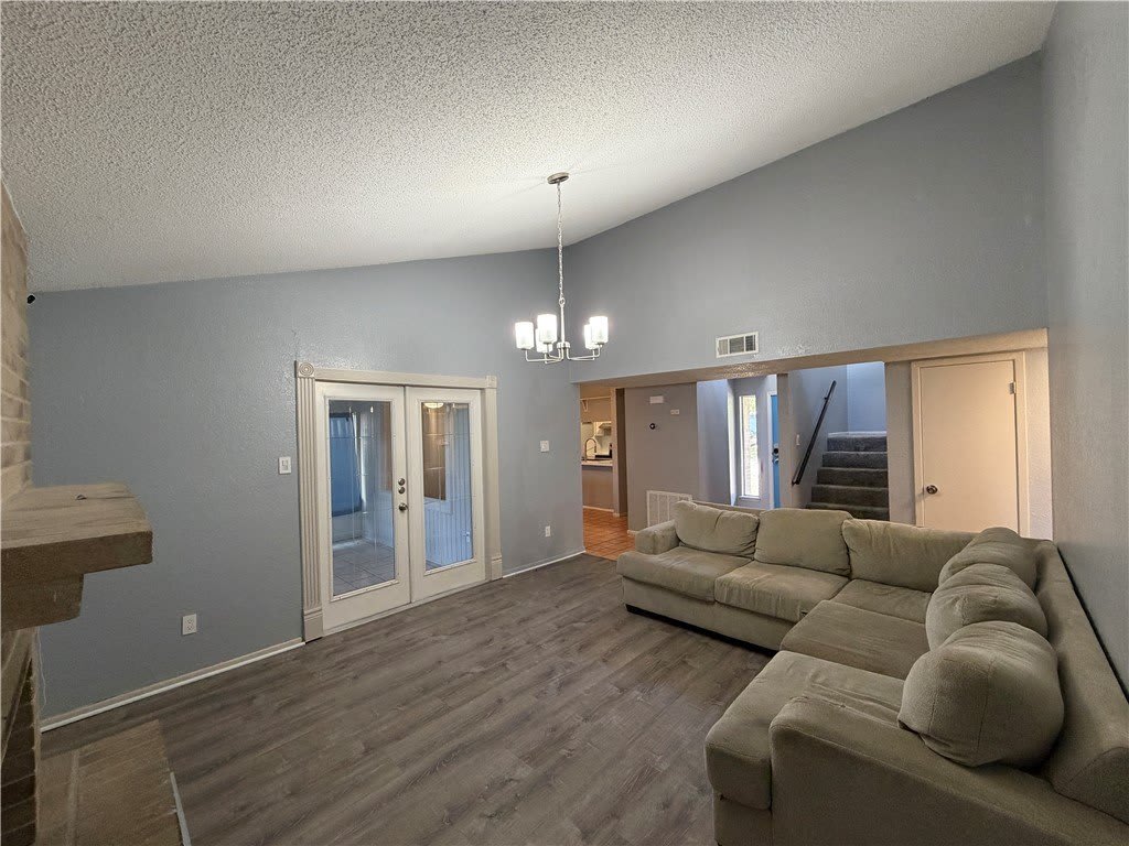2825 Vancouver Drive – photo 3