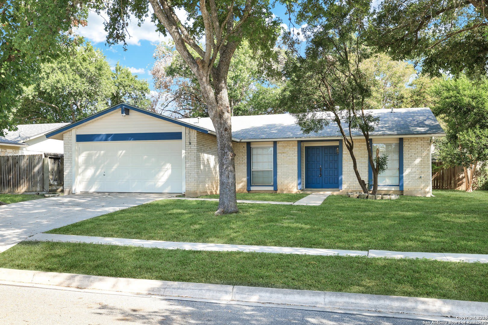 6123 PECAN TRAIL ST – photo 1