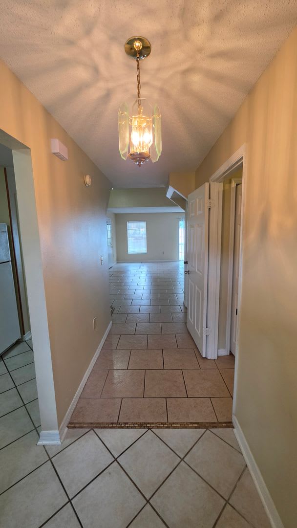 3 bed, 2 bath townhouse minutes from downtown Leesburg. – photo 2