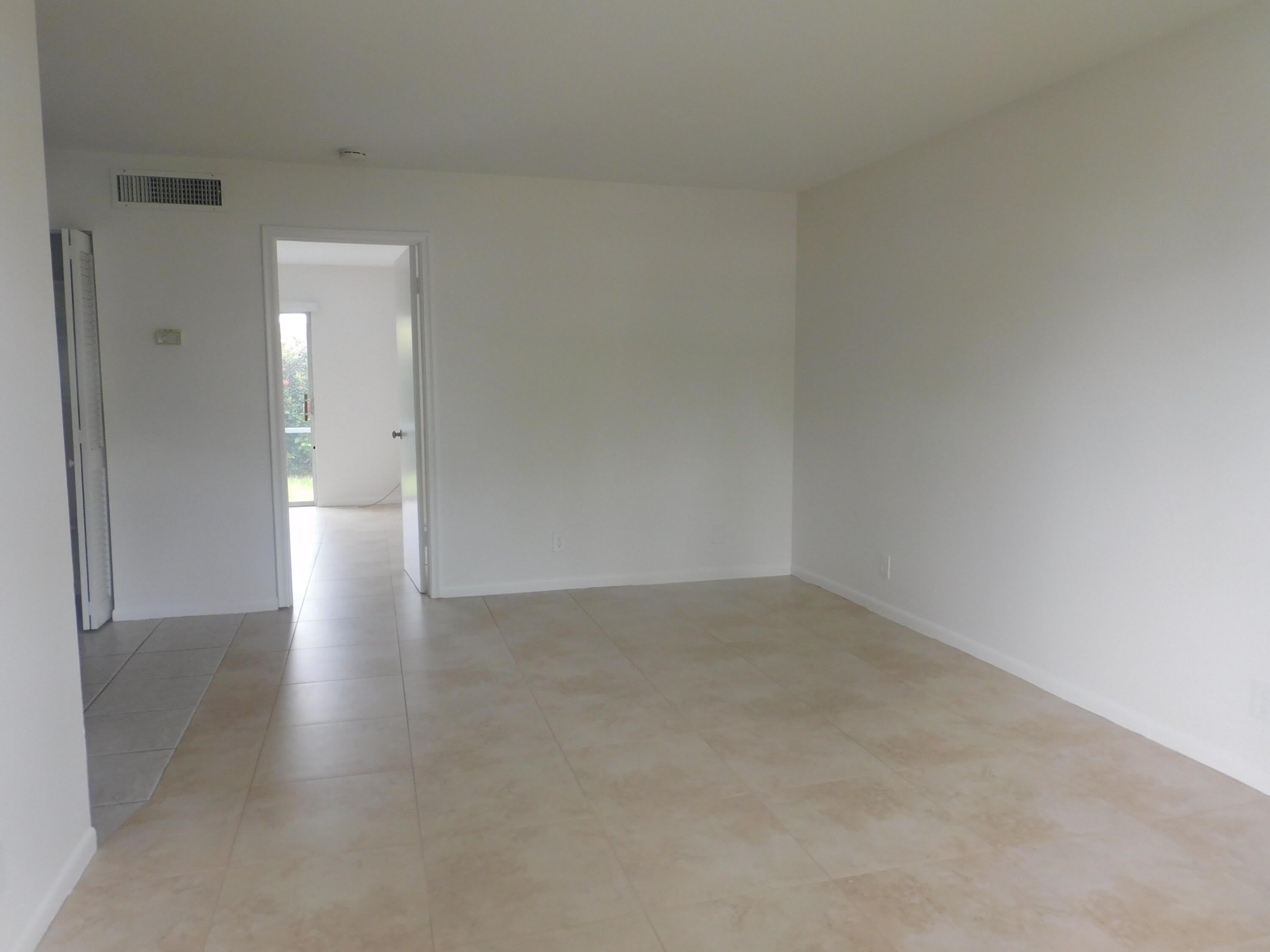 640 SE 2nd Avenue – photo 3