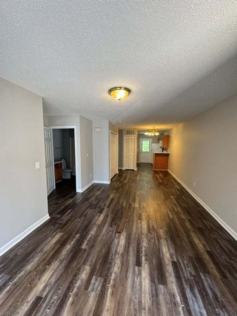 READY TO MOVE IN!! – photo 3