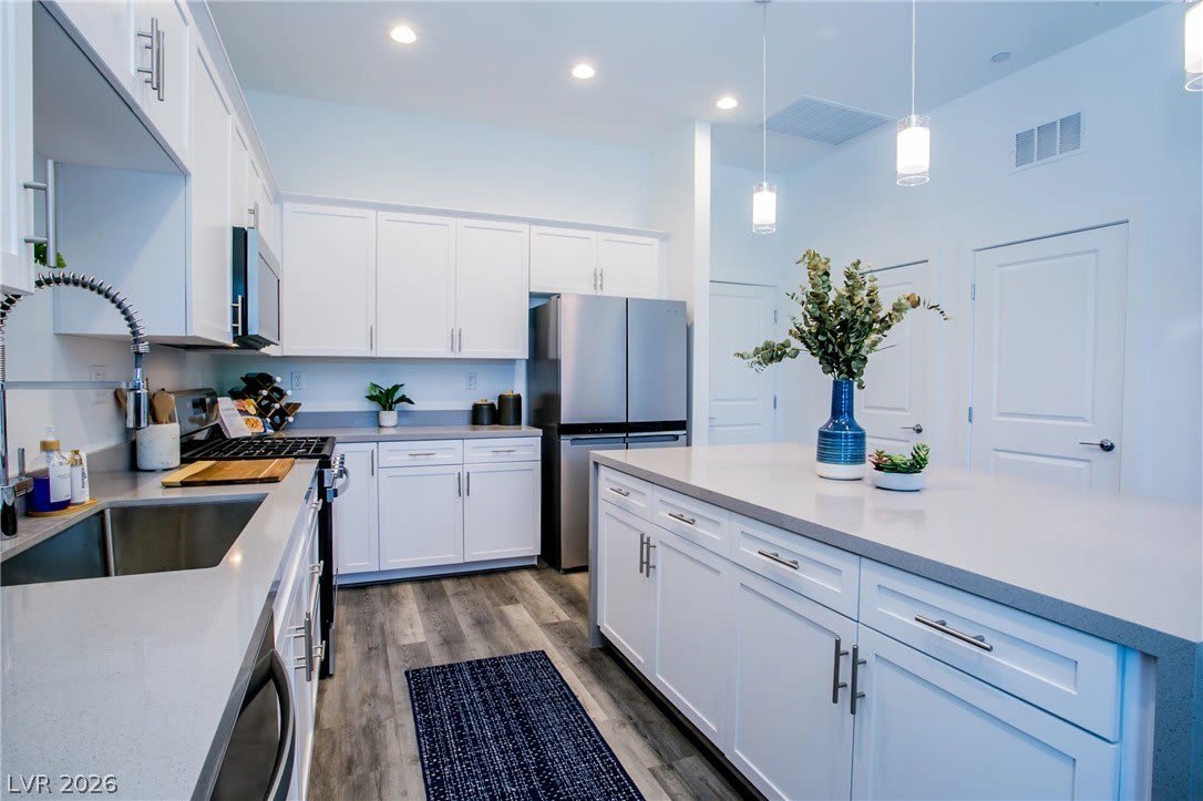 10519 Prospering Valley Way – photo 2