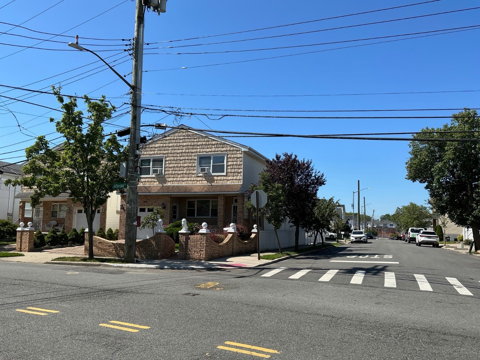 300 Jefferson Ave – photo 2