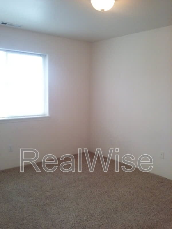 327 Pardee Ln – photo 4