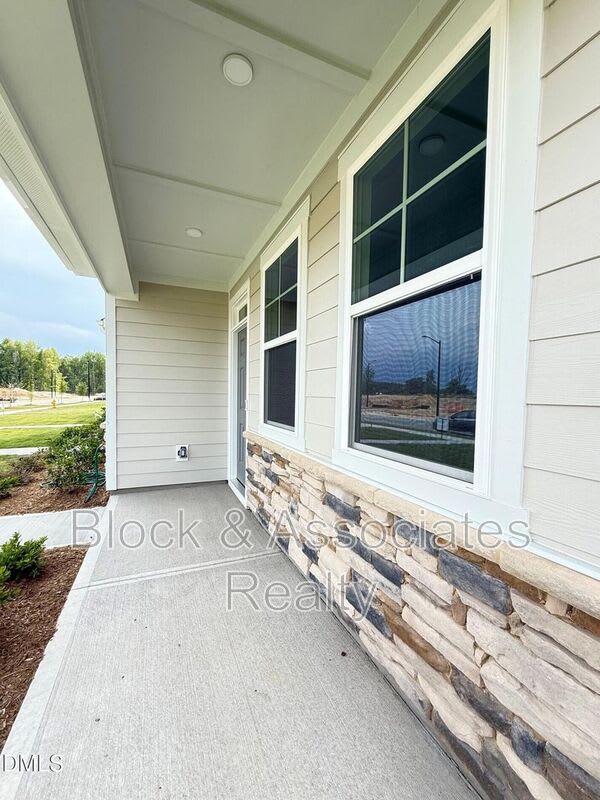 304 Marmalade Sky Ln – photo 2