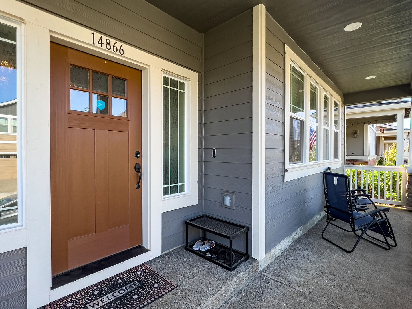 Beaverton Lovely 4 Bedroom 2.5 Bathroom in Bethany Crossing! Garage, A/C and Washer & Dryer Included! – photo 2