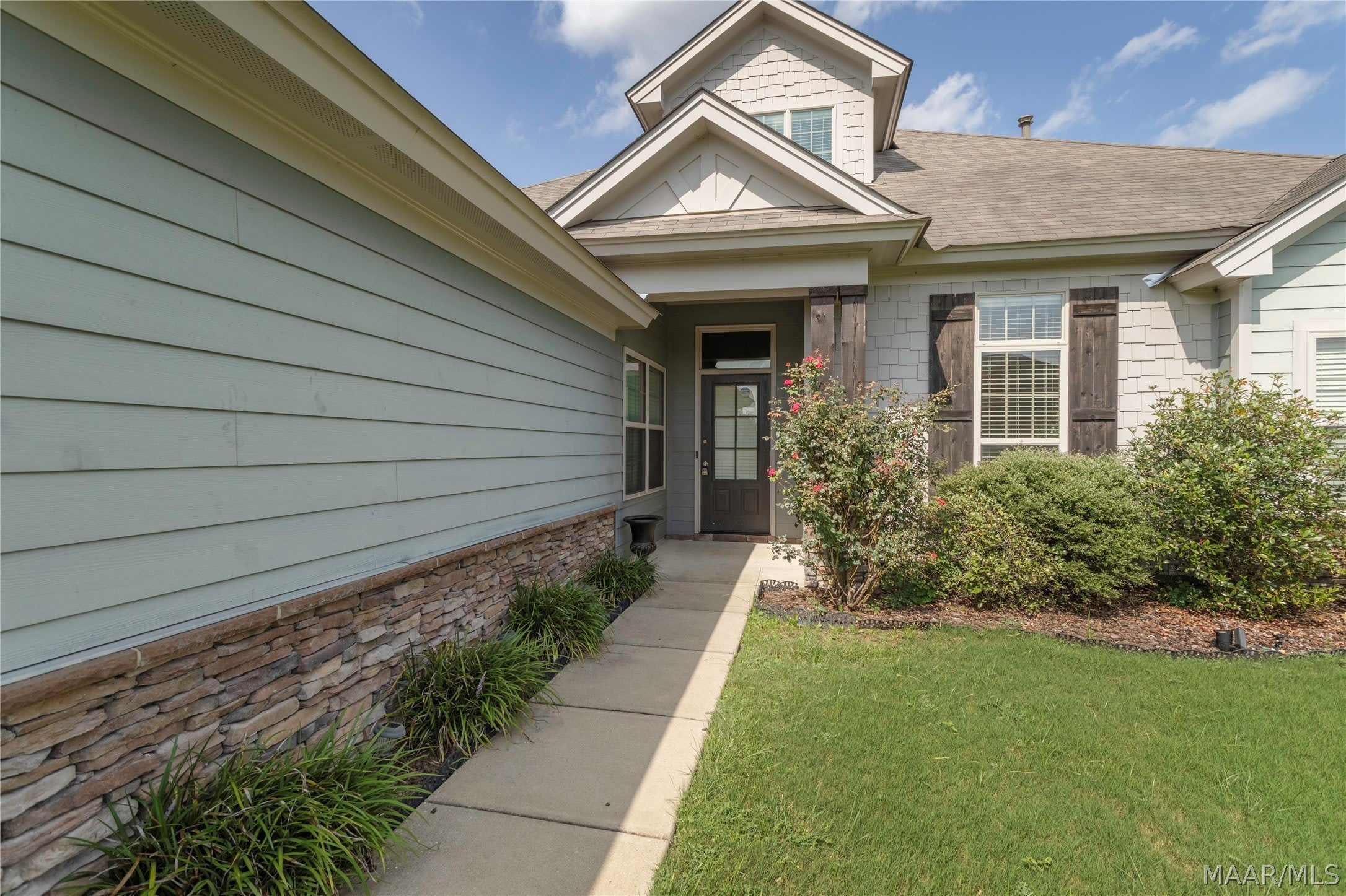 8863 Broderick Street – photo 4