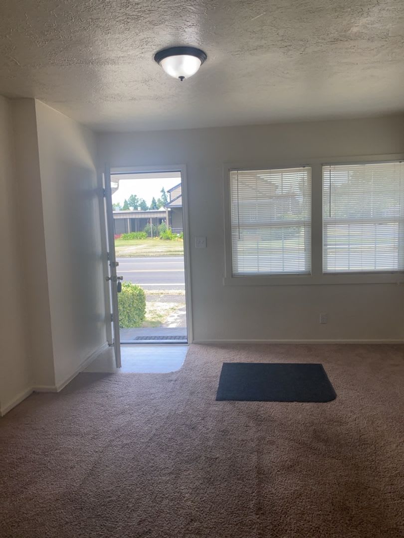 Convenient. Affordable. Available now! – photo 4