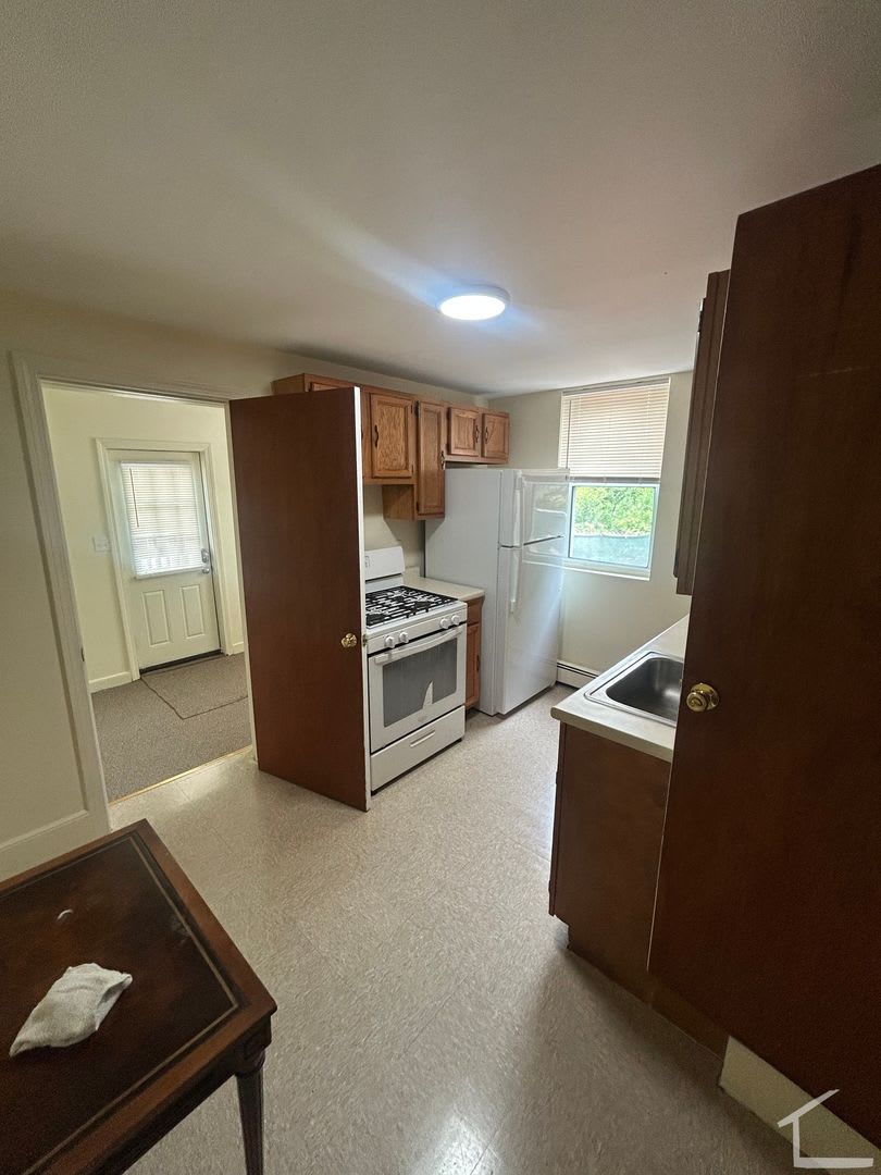 46 Rumford Ave #2B Waltham MA 02453 – photo 5