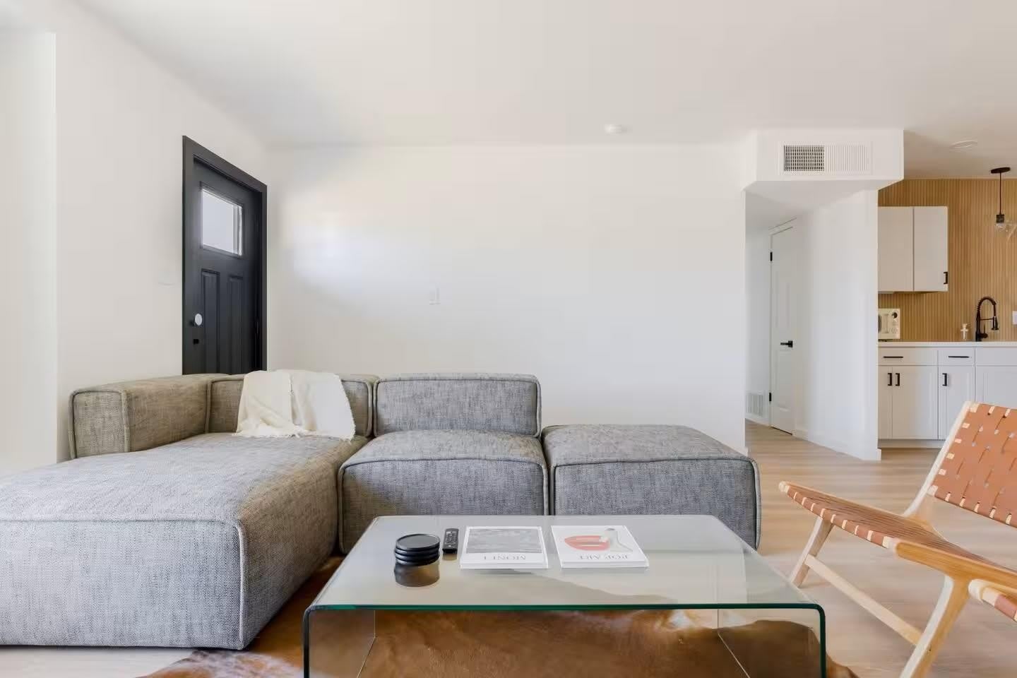 8447 E Vernon – photo 5