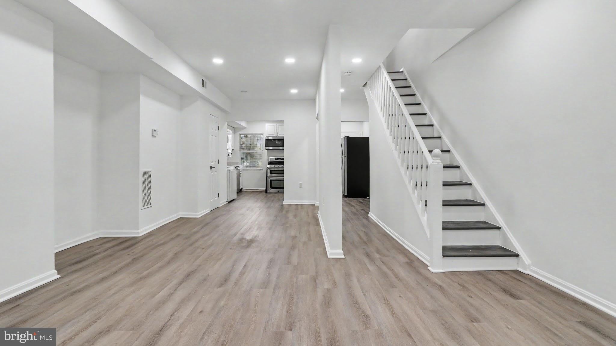 1028 KENYON Street NW – photo 2