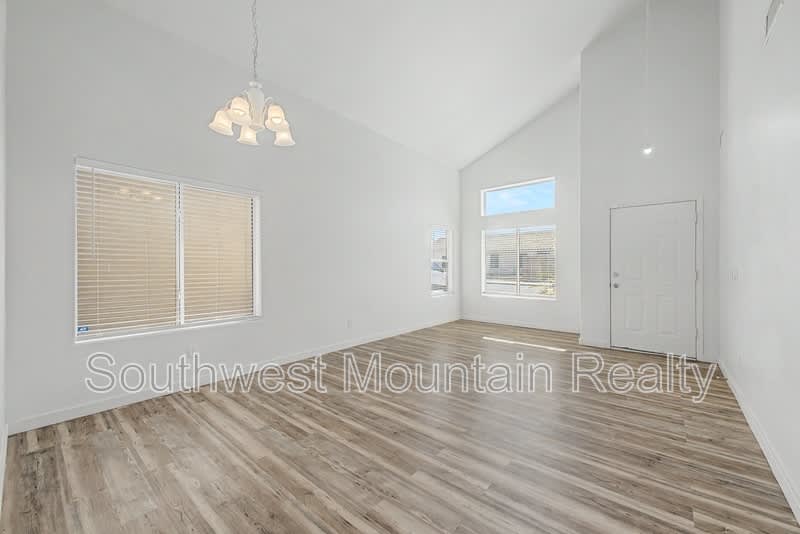 33583 N Wash View Rd – photo 4