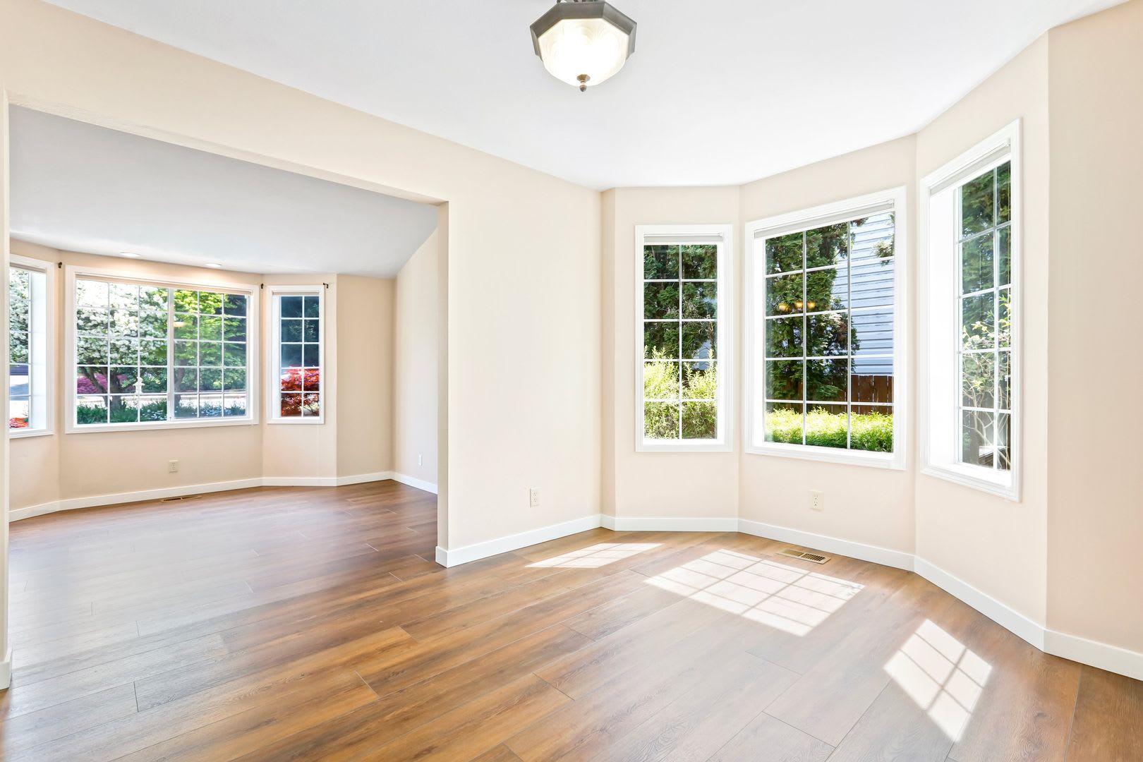 Beautiful Renovated Four Bedroom House for Rent in Renton Washington – photo 4