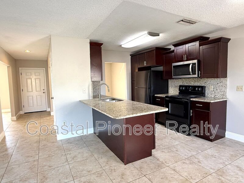 606 Sandy Creek Dr – photo 2